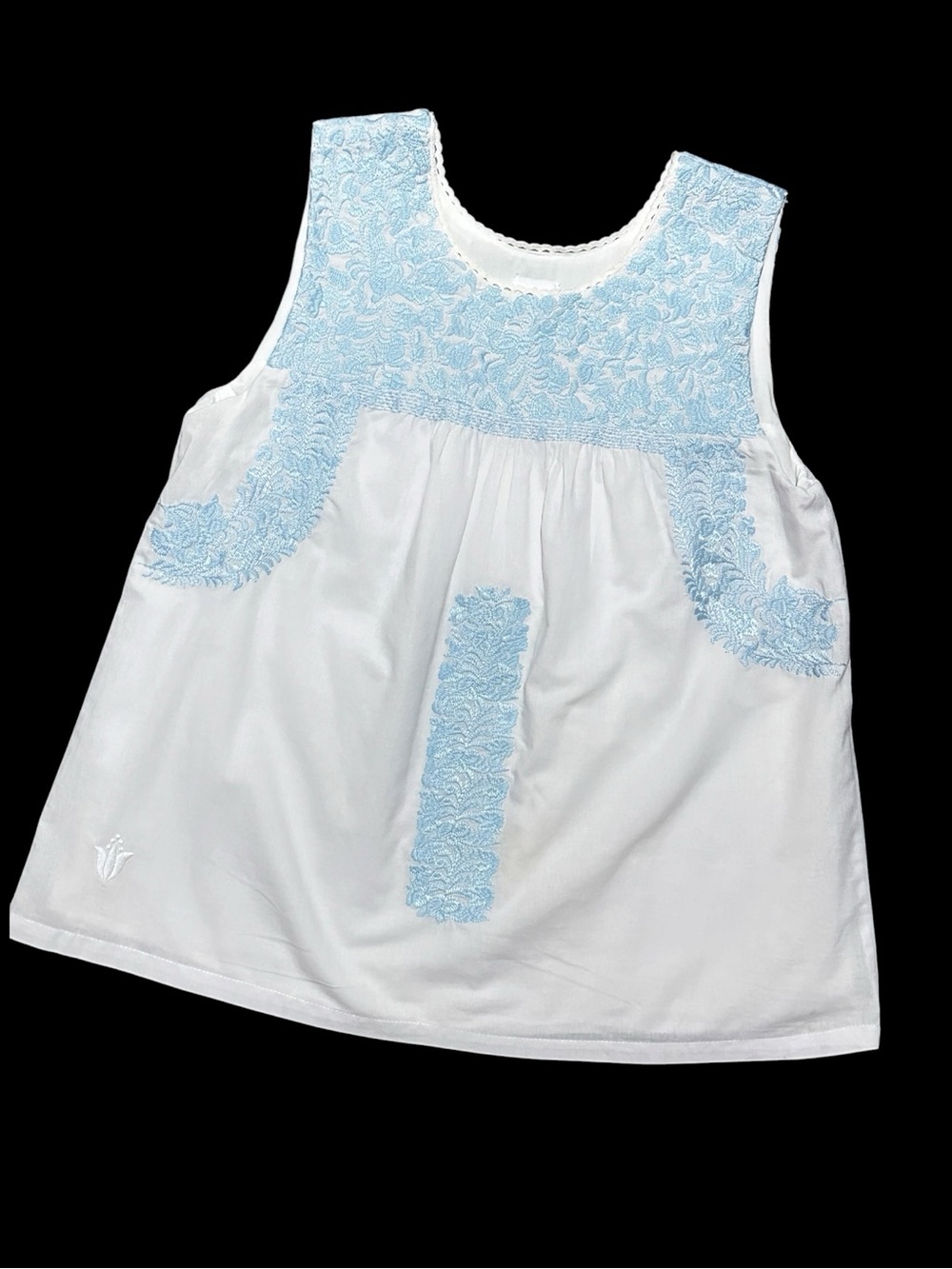 j. marie • Sleeveless Embroidered Mexican Style Top || Medium